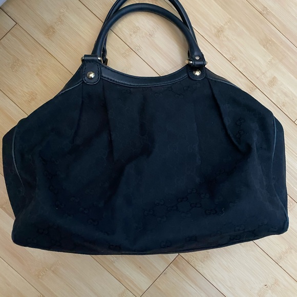 Authentic Gucci handbag - Picture 3 of 4